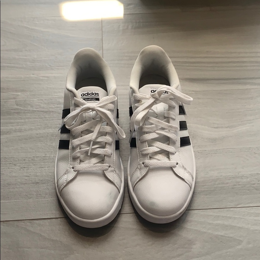 Adidas Sneakers